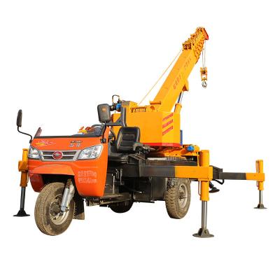 China TRUCK CRANE Three wheel truck crane 4 Ton Hydraulic Construction Mobile Truck with Crane Truck Mounted Crane China for sale for sale