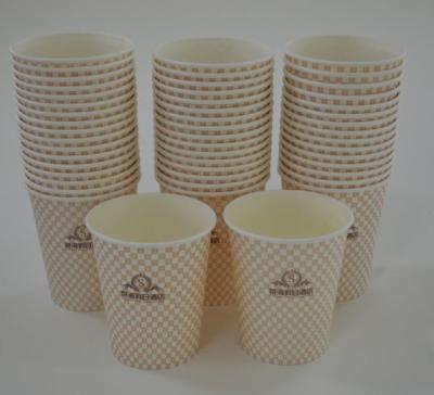 China Disposable Customized Double Hot Stamping PE Coated Waterproof Paper Cups For Cold Drink for sale