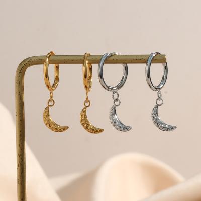 China Tasty /Fashionable Vintage Hammered Washable Recycled Stainless Steel Gold Hoops Small Gold Crescent Moon Earrings for sale