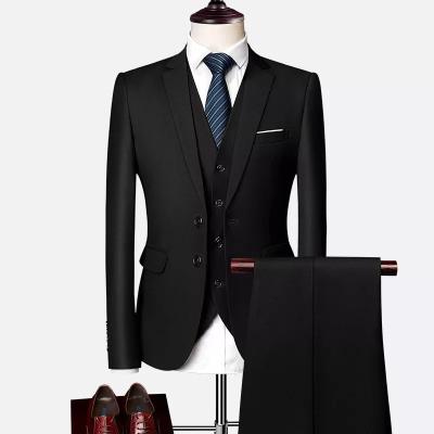 China Anti-wrinkle Autumn Winter Mens Three Piece Set Slim Fit Bestman Groomsman Tuxedo Suits Korean Style Suits for sale