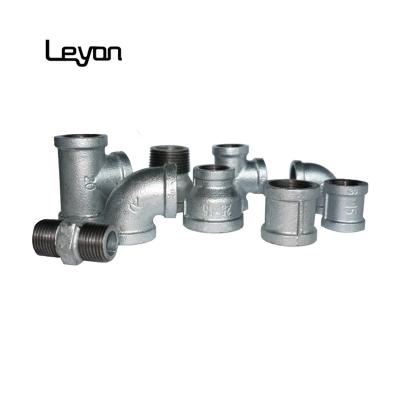 China Water Malleable Cast Iron Pipe Fitting Hot Dipped Galvanized Malleable Iron Sockets 3/4