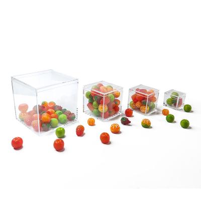 China Mini Recyclable Clear Food Grade Lucite Acrylic With Removable Lid Heart Shaped Plastic Boxes For Wedding Sweet Candy Containers for sale