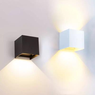 China China Factory Direct Selling Modern Minimalist Hotel Bed Decoration Art Adjustable Indoor Led Wall Lamp for sale