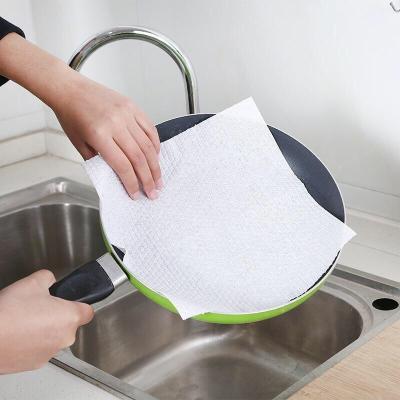 China Colorful Wood Pulp Nonwoven Roll Disposable Kitchen Cleaning Roll Disposable Paper Towel For Kitchen for sale