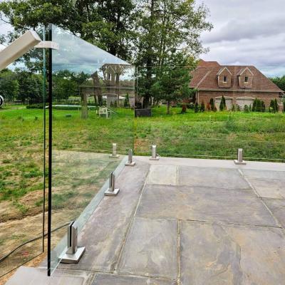 China Modern Railing Frameless Glass Fencing 10-12mm Glass Swimming Pool Spigot for sale