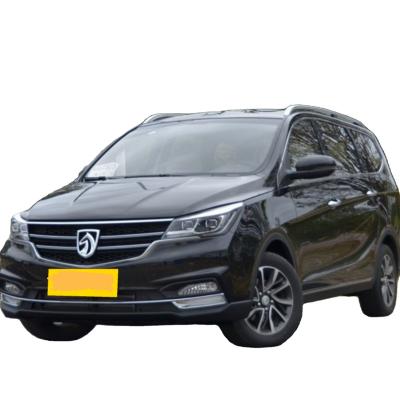 China 2017 Leather MPV For Baojun 730 Used Car For Sale for sale