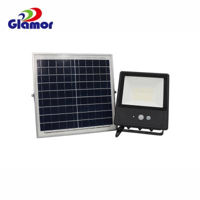 China Residential Solar Powered White Mode And Life Aluminum Lithium Flood Light Silicon Panel Battery Type Working for sale