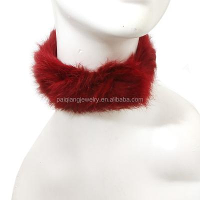 China New Design Charming And Fashionable Red Faux Fur Fluffy Neckerchief Collar With Lobster Clasp Closure for sale