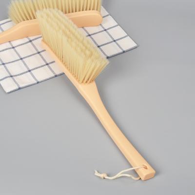 China Sustainable Portable Household Bed Dust Sweep Sweep Removal Bed Sofa Cleaning Plastic Handle for sale