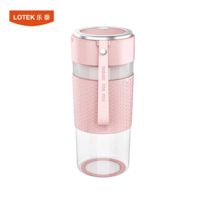 China Mini portable 5v bottle bpa operation usb blender good quality new easy free design for sale