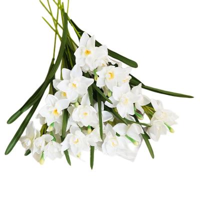 China Wholesale New Design Durable Daffodil Flowers Wedding Decor Pressed Silk Flowers Artificial for sale