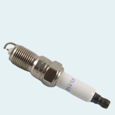 Chine Dr. Spark Plug FR8DPP33, prises de la bougie d'allumage de voiture 0242230500 de FR8DPP33+Spark pour des voitures à vendre