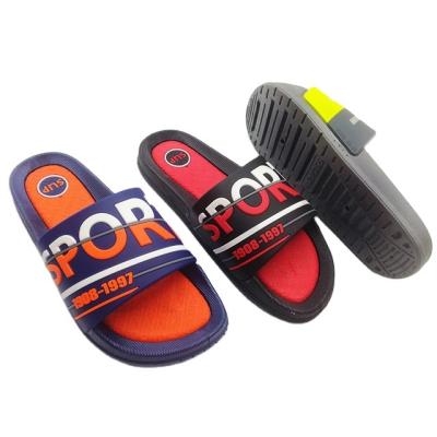 China Hot Selling Trend Fashion Factory Supply PVC Material Summer Outdoor Beach Men Slippers for sale