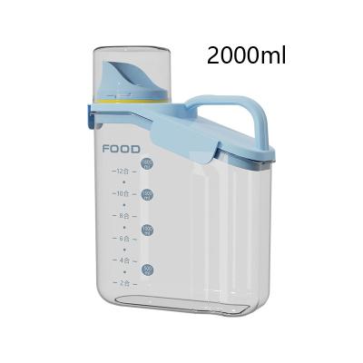 China 2000ml Capacity Plastic lunch Box Food Container with Graduation Lines for sale