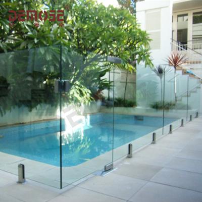 China Modern Retractable Barrier Pool Fence / Swimming Pool Tempered Glass for sale