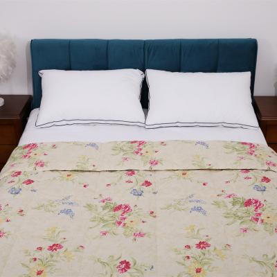 China Summer Viable Hotsale Cotton Hotel Flower Print Comforter Quilts Quilt Patchwork Home Comforter for sale