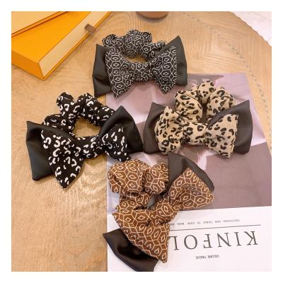 China Wholesale Custom Soft Elastic Hair Band Girl Hair Ties Print Pattern Cloth Elastic Hair Band Hair Scrunchies for sale