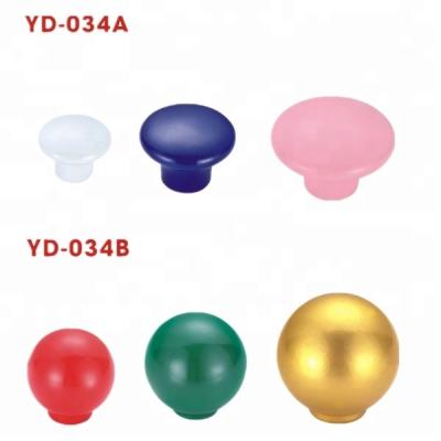 China furniture handle and knobs kitchen cupboard door handles/furniture handle and knob/plastic handle shape door handle manufacturer for sale