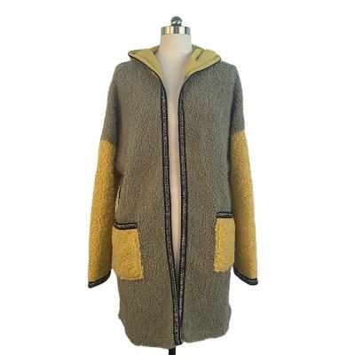 China Anti-Wrinkle Ladies Quilting Oversized Cardigan Hooded Casual Jacket for sale