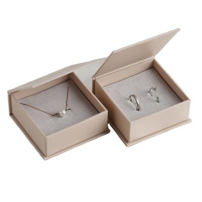 China OEM Recyclable Wholesale Custom Cardboard Jewelry Gift Packaging Box for sale