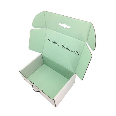 China Recycled Packaging Materials Custom Clothing Shipping Boxes for sale