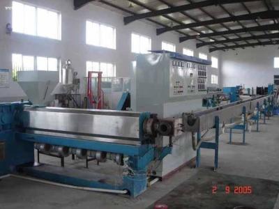 China Plastic extruders for extruding PVC, PE or XLPE insulating layer onto wires and cables for sale