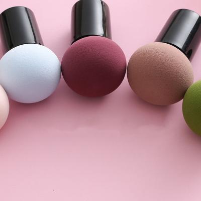 China Factory Directly New Style Cosmetics Puff Dry And Wet Powder Makeup Puff Small Mushroom Cosmetic Professional Soft Key Handle for sale