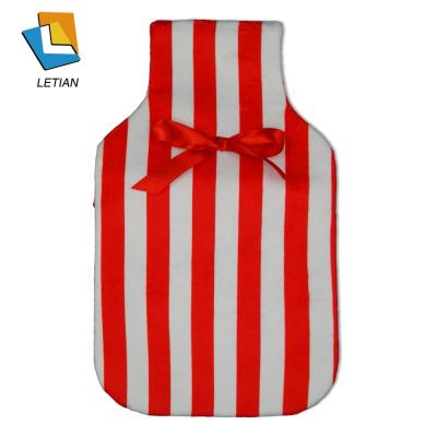 China Natural Rubber Love Print Shape Knitted Warm Rubber Water Bottle Cover for sale