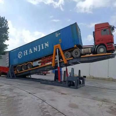 China Warehouses Enclosed Hydraulic Container Unloading Truck With Pollution Free Operation for sale