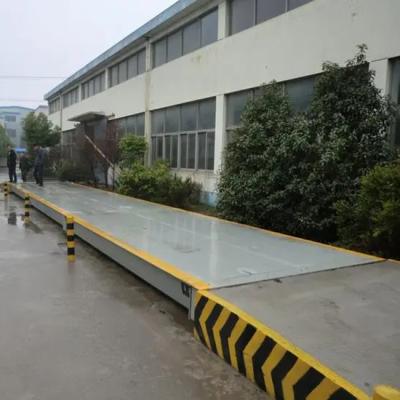 China Electronic Computerized Weighbridge With 10t-200t Maximum Weighing Capacity And 2m-4.5m Width Range for sale