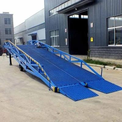 China Sturdy Warehouse Loading Dock Ramps Anti Slip Surface Height Adjustable Travel Speed for sale