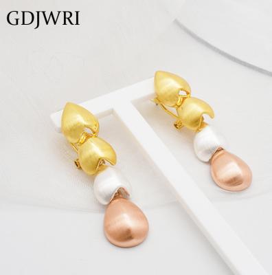 China Bulk manufacturer discount GDJWRI TA17 african jewelry wholesale supplies TRENDY women big gold plated earrings 18k for sale