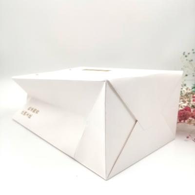 China Custom Recycled Logo Luxury Paper Bag Retail Materials Boutique Shopping Gift Paper Bag Ribbon Handle for sale