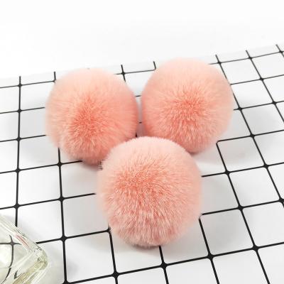 China Soft hand feeling 3-10cm cute and popular artificial rabbit fur balls, various colors and sizes, cell phone accessories, hats, and pom poms for sale