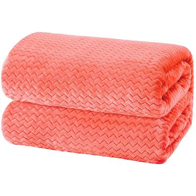 China Antistatic Warm Coral Custom Size Weight Cozy Fleece Blanket For Couch for sale