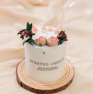 China 2021 Hot Selling Cute Scent Scented Soy Wax Strawberry Scent Scented Candles Party Candle for sale