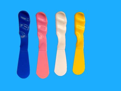 China Dental Mixing Spatulas Dental Plastic Knife SP03 for sale