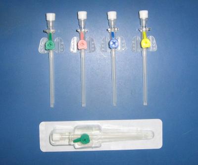 China I.V catheter / IV Cannula / Intravenous Catheter with injection value and wings for sale