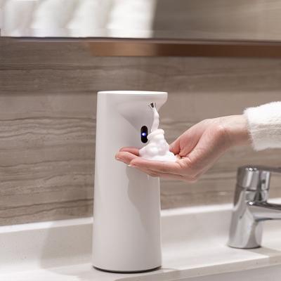 China New Style Automatic Foam Soap Dispenser Home Portable Automatic Hand Sanitizer Dispenser Foam Liquid Soap Dispenser for sale