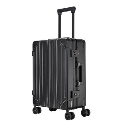 China 20/24/26/28 Inch Travel Diamond Tip Engraving 11B Aluminum Carry-On Luggage for sale