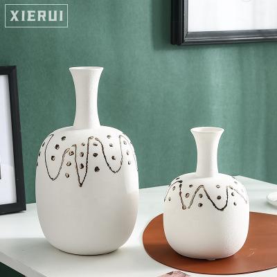 China Creative Luxury Nordic Flower Vase White Hand Gilded Simple Modern Minimalist Ins Art Ceramic Vase For Home Decor for sale