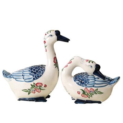 China Modern Chinese Goose Creative Hand Painted Mini Animal Sculpture Craft Modern Ceramic Ornaments For Home Decor for sale