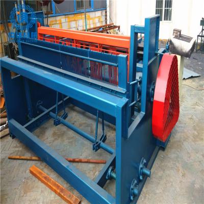 China Building Material Shops 2019 HOT SALE SEMI-AUTOMATIC CRIMPED WIRE MESH MACHINE for sale