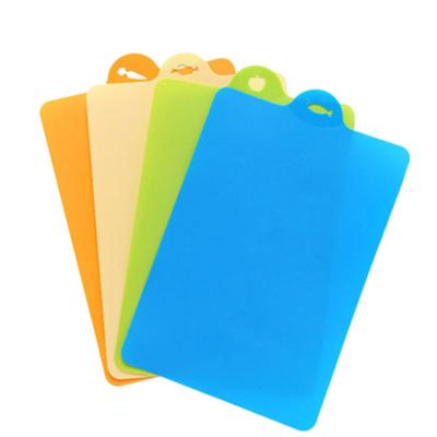 China Best Multi Function Stocked Small Plastic Multifunctional Carve And Cutting Board for sale