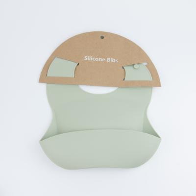 Chine Logo Bavoir en silicone adapté aux besoins du client, bavoirs de alimentation imperméables pour des garçons de filles à vendre