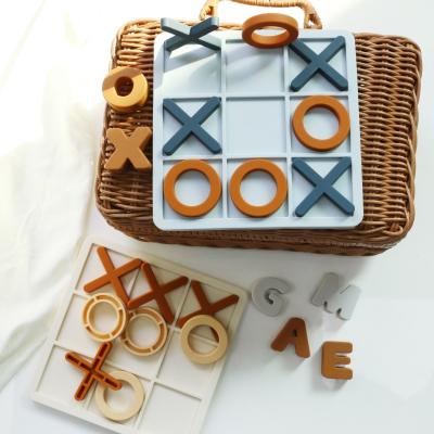 China MOQ 50 Sets Silikon XO Tic Tac Toe Puzzle Anpassungsfähige Logofarben BPA-frei CE-Zertifikat Silikonspielzeug zu verkaufen