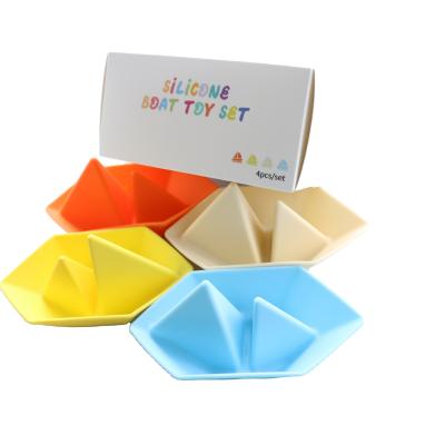 China New arrival BPA safe silicone bath boat toys Easy to clean  kids play bath  toys Educational silicone bath boys for sale