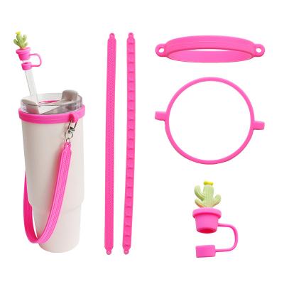 Chine Sling personnalisé pour le tumbler personnalisé antidérapant étiquette de tasse Sippy Bouteille d'eau Porte-barres accessoires à vendre