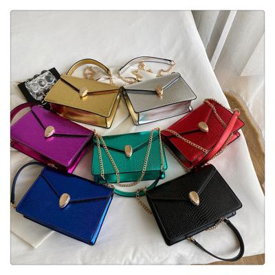 China 2023 fashion high quality leather chain shoulder bag for women fashion ladies luxury alligator clutch bag ladies evening bag for sale