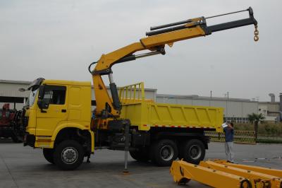 China Caminhão do guindaste de construção de HOWO 8T 6X4, guindaste hidráulico do crescimento com 4 crescimentos à venda